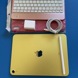 256gb Apple IPad 10th Generation (10.9” Liquid Retina / Latest 2022 model) with pen, keyboard, case & Accessories (warranty 10/ 2024)