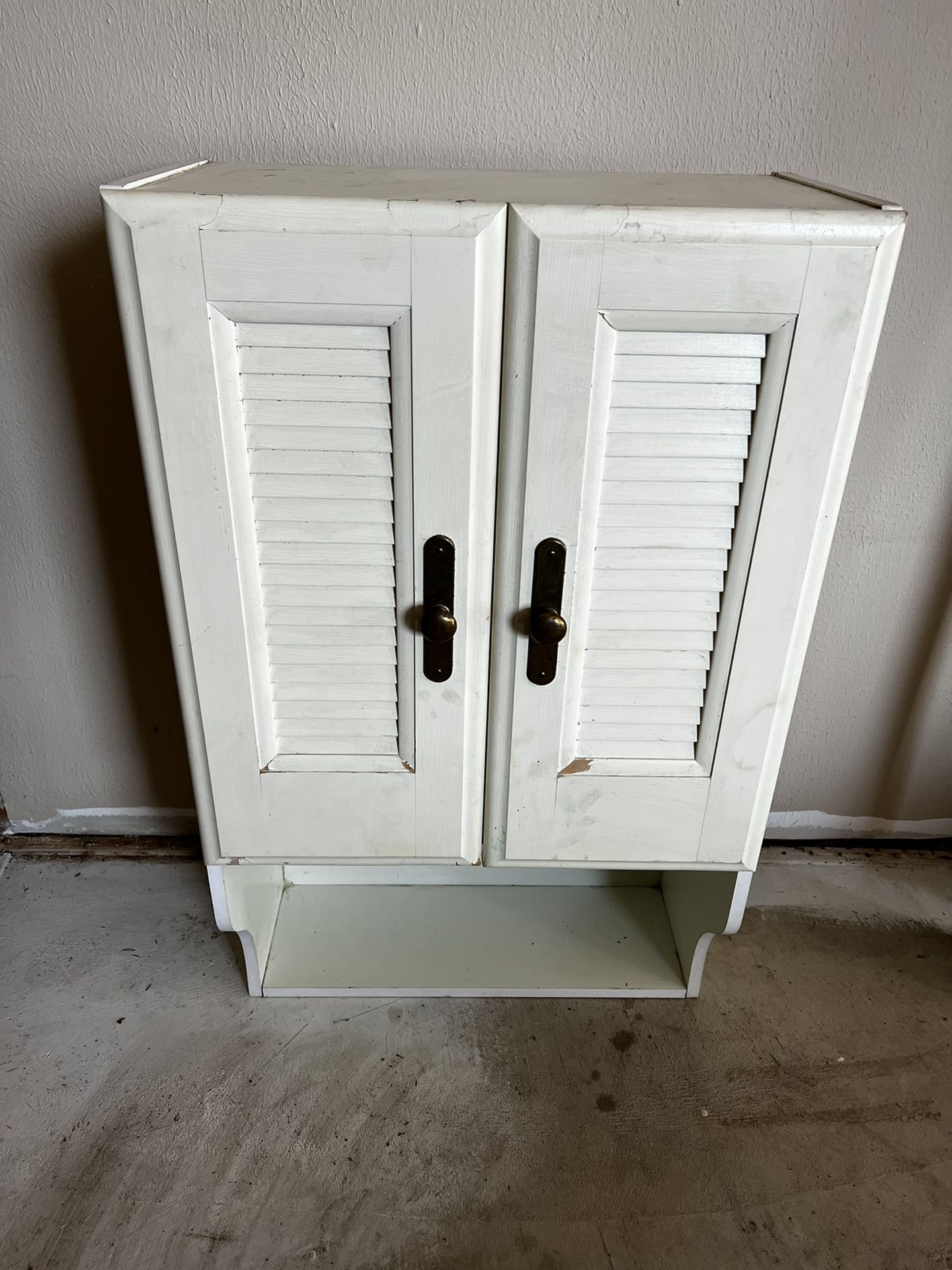 Small Cabinet With Shelf