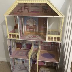 Doll House 
