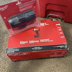 Milwaukee M18 Fuel 1/2 Impact Wrench Kit