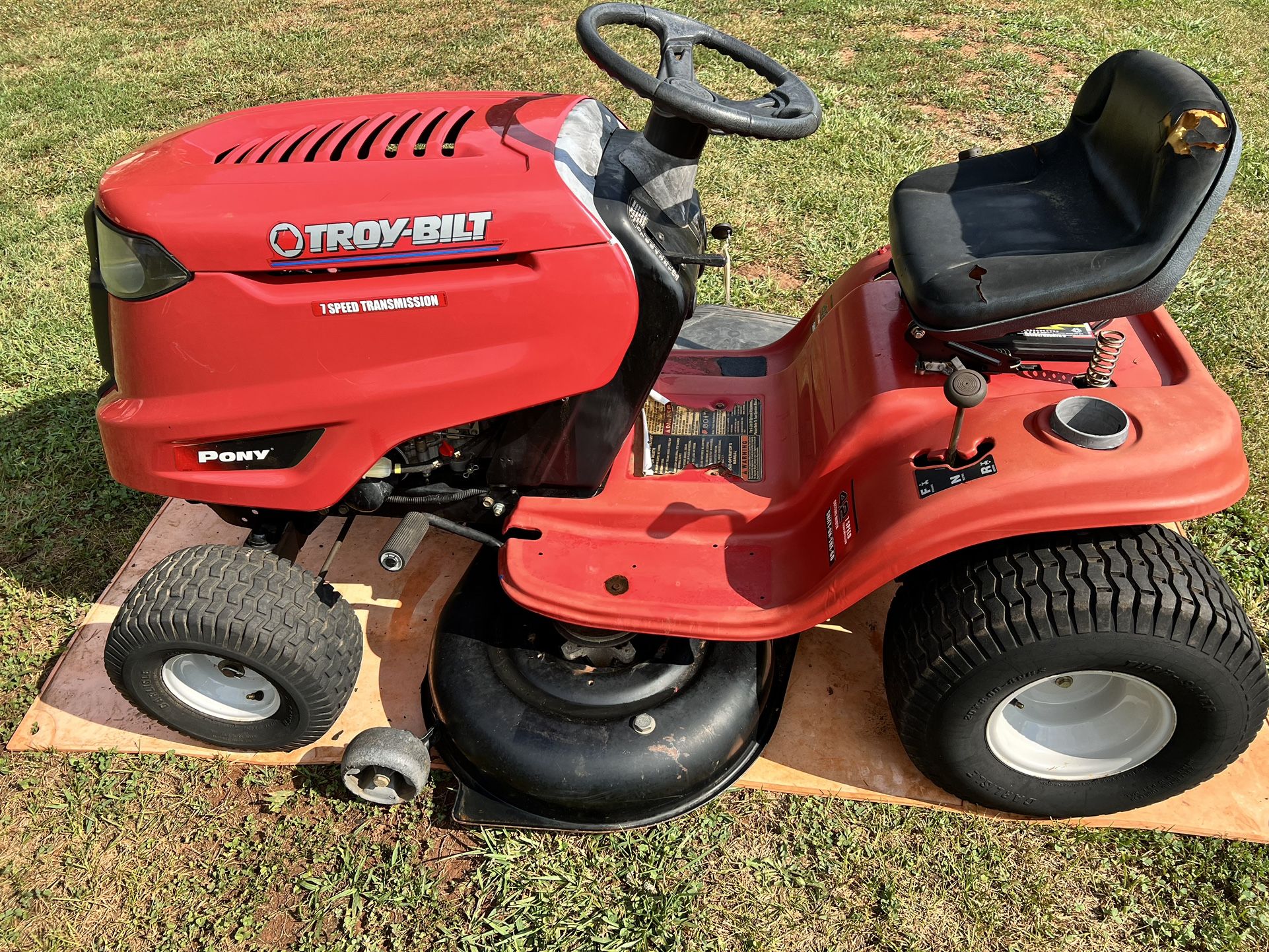42in Troy Bilt Riding Mower for Sale in Troutman, NC - OfferUp