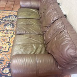 Leather Couch- Smoke Free And Pet Free Home