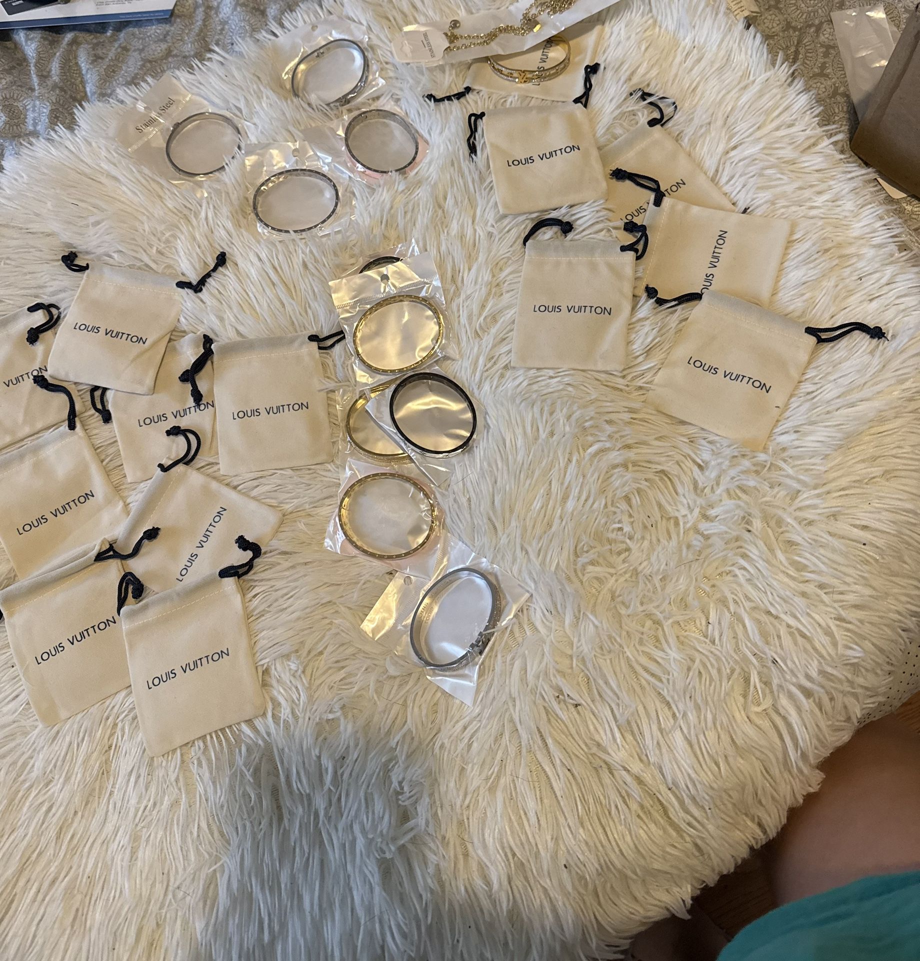 LV JEWELRY FOR SALE !!!!!! 