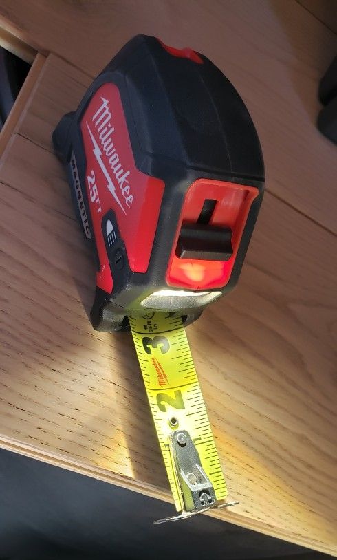 25 Ft Sinta De Medir Con Luz