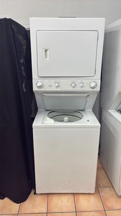 WASHER AND ELECTRIC DRYER 220V