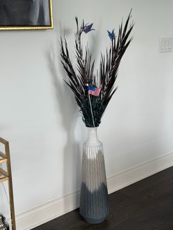 Floor vase