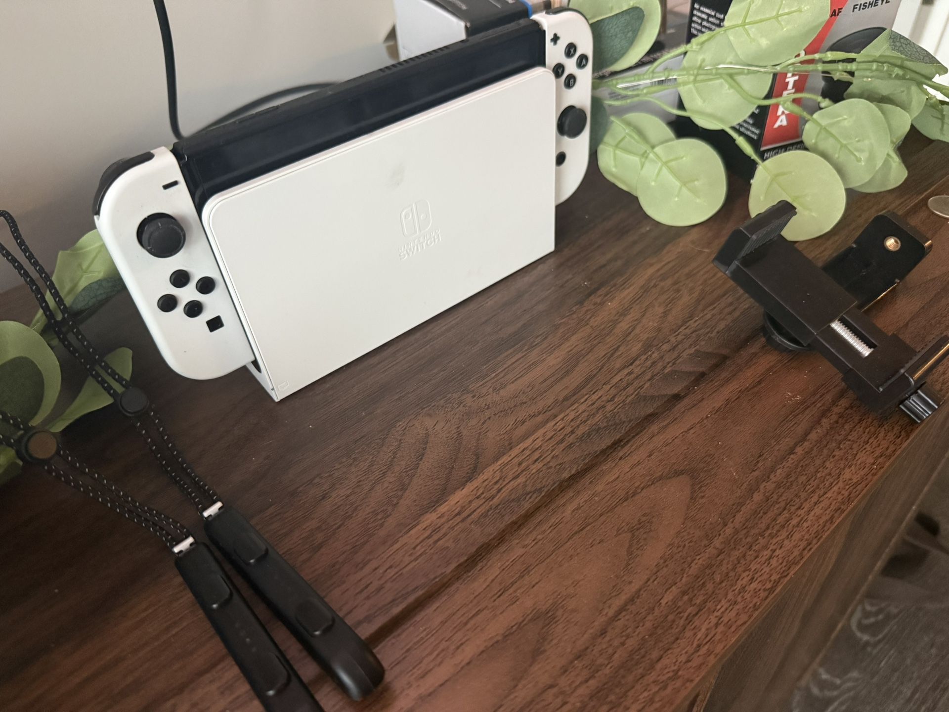 🎮 Nintendo Switch OLED (White) + 2 Mario Games