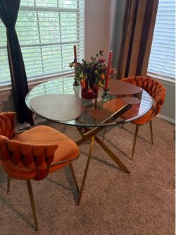 Dinning room table