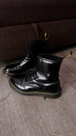 Size 7 Dr Martens AirWair Boots