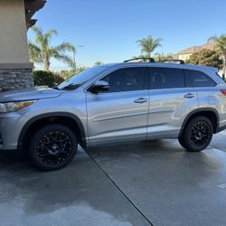 2017 Toyota Highlander