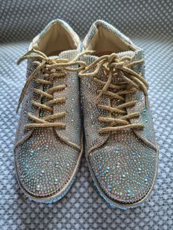 Kingdom Bedazzled Rosegold Sneakers size 6