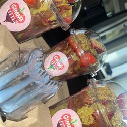 Dubai Strawberry 🍓 Cups 