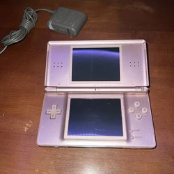 Pink Nintendo DS Lite