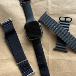 LIKE NEW🍏 Apple Watch Ultra 2 (Black Titanium) 49 mm