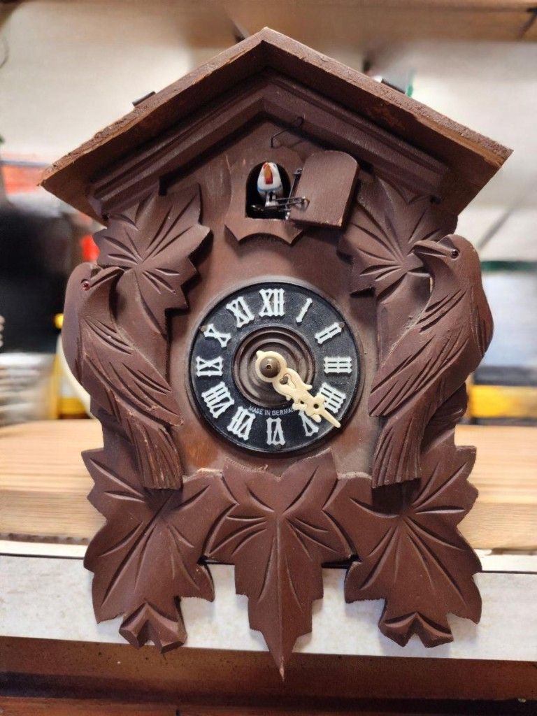 Antique Wooden German Cuckoo Clock 