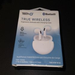Tech 361 true wireless Bluetooth ergonomic earbuds with charging case NEW