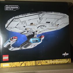 Lego USS Enterprise Set With 2 GWP