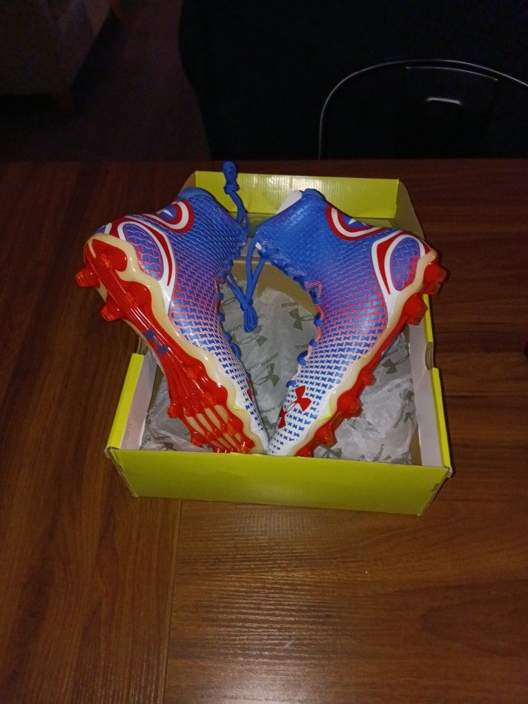 Under Armour Soccer Cleats New Size 9