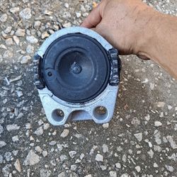 Motor Mount Mazda 3 2006 