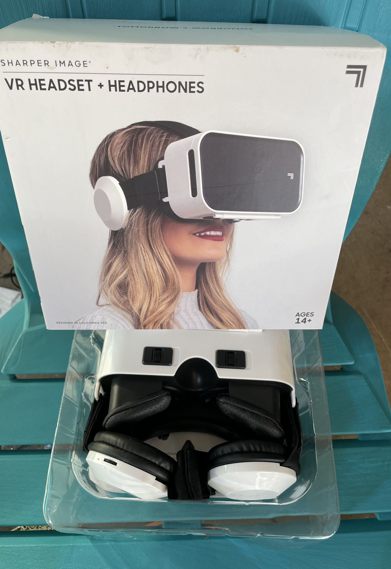 VR headset With Headphones