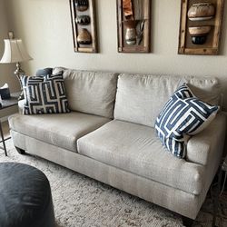 Bassett Couch And Side Chairs