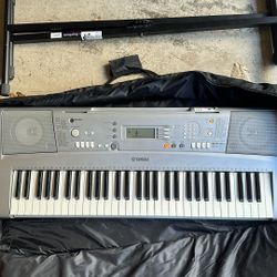 Piano Yamaha Ypt-300