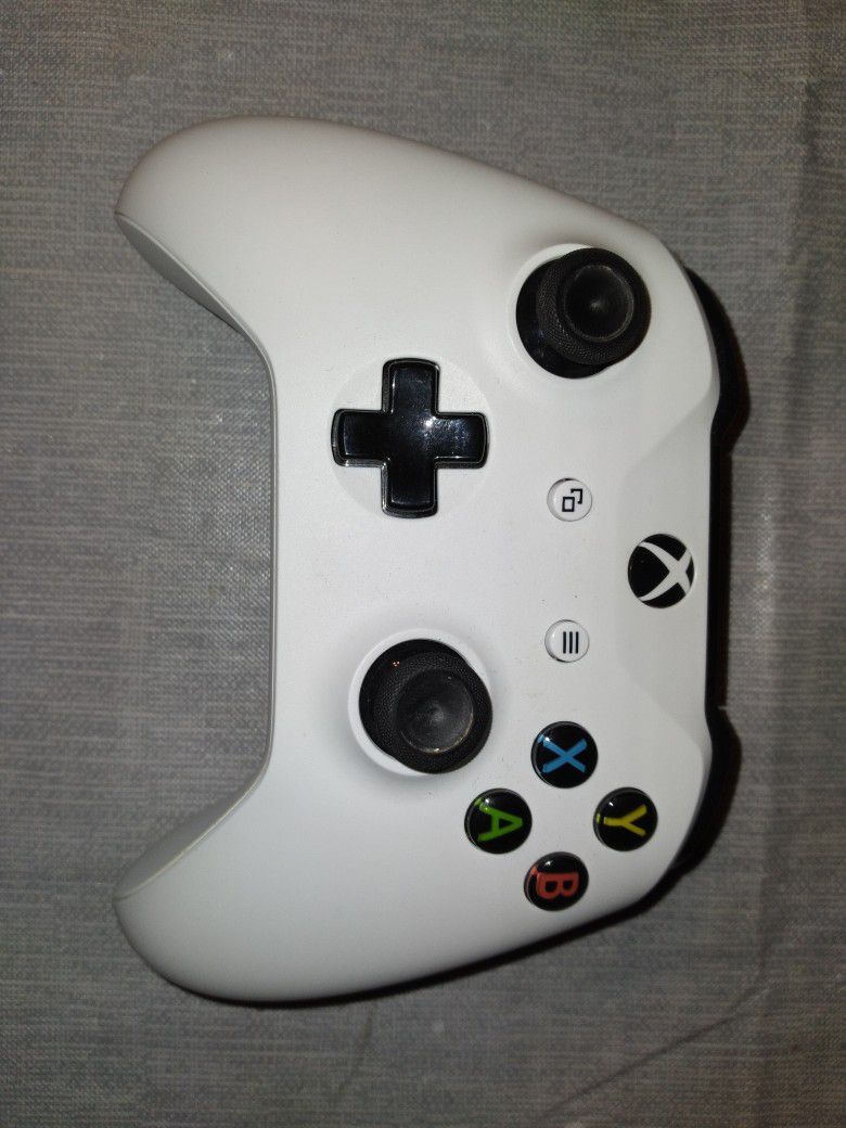 White Xbox One Wireless Controller OEM Needs Battery Cover