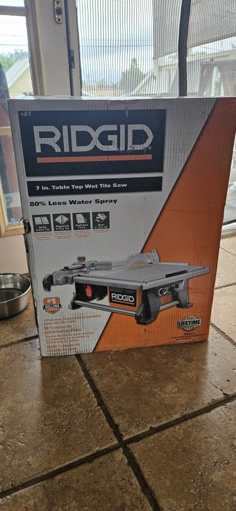 Rigid 7" Table Top Wet Tile Saw - NIB