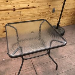 2 Patio table / restaurant table 40$ each