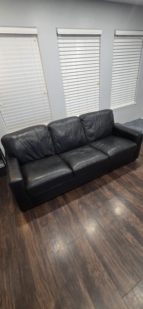 Black Leather Sofa 