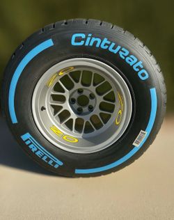 FORMULA 1 CINTURATO FULL WET BLUE ORIGINAL F1 TIRE NEW 18”x25”