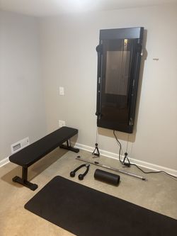2024 Tonal Home Gym Like New with Smart Accessories and Wall Mount - Seattle, WA