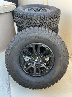 Ford F150 Raptor Wheels and Tires (ALMOST NEW)