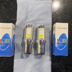 2 EverBrightt HY-1530-L 900 Lumens LED Motorcycle Headlights Hi/Lo-Beam Flash