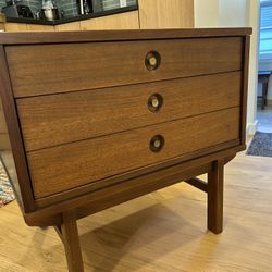 Cool Vintage MCM Side Table