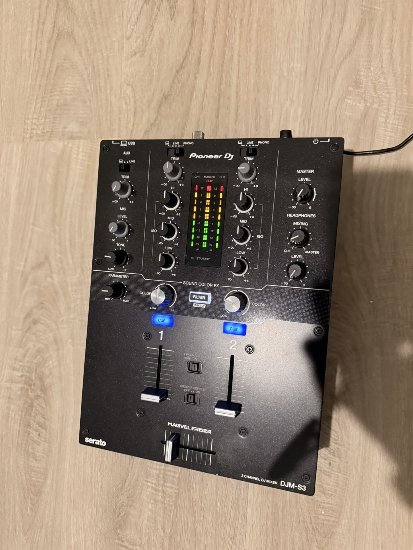 2-Channel Pioneer DJM-S3 (Great condition)
