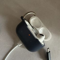 Right AirPod Pro With Case And Charger 