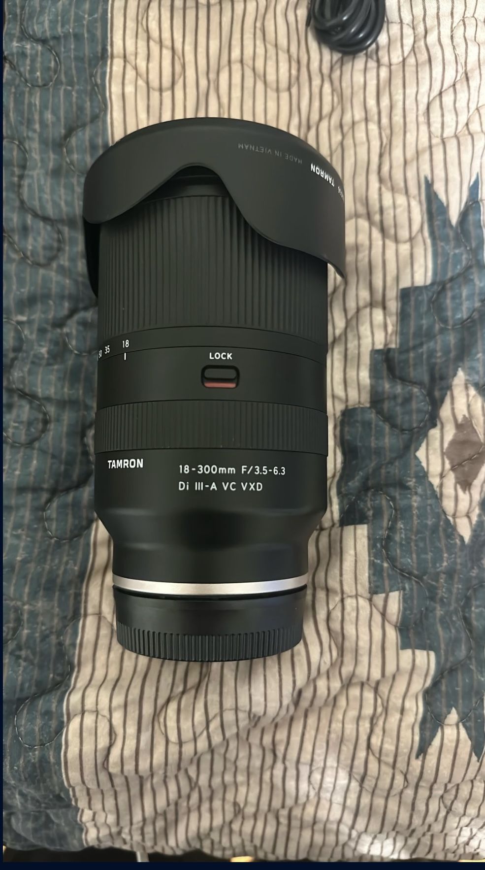 Tamron 18-300 f/3.5-6.3