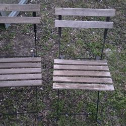 2 Wood Outdoor Patio Foldable Chairs 