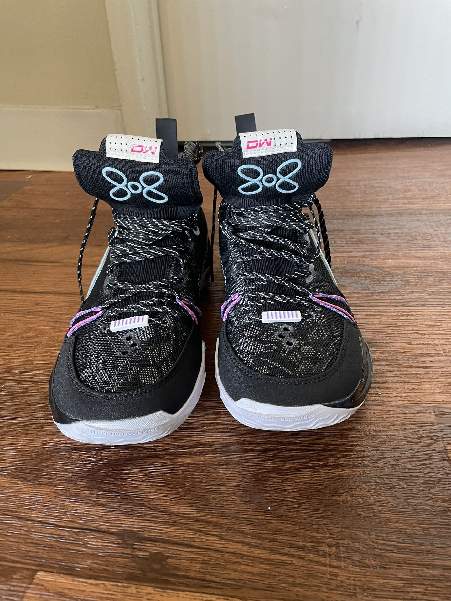 Way of Wade ultra 808 size 10