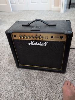Guitar amp