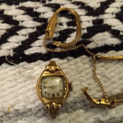 Vintage Benrus 10k Watch With Band Need Be Fix