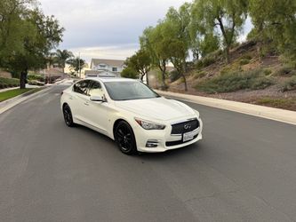 2015 Infiniti Q50