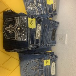 Women’s Rock Revival Jeans