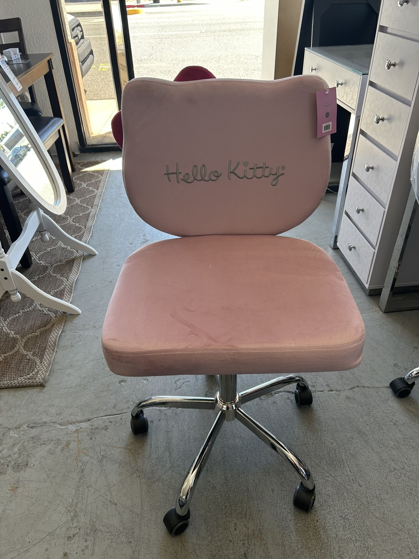 Hello Kitty Swivel Vanity Chairs 