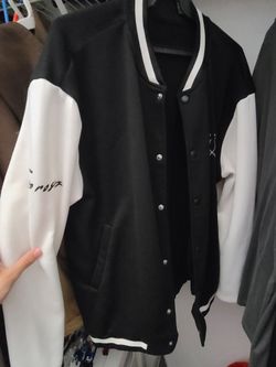 Black And White Zip Up Flower