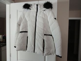 Woman's GUESS winter coat