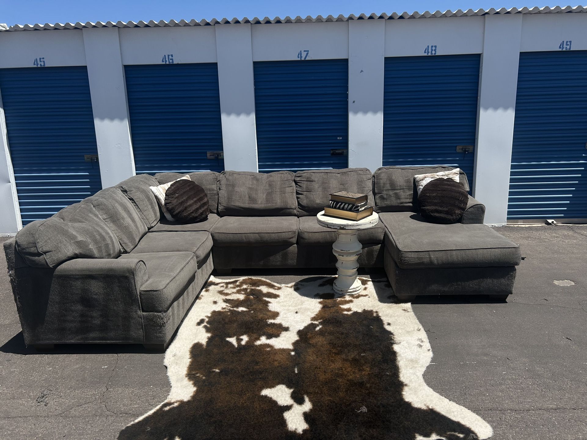 Gray Ashley 3 Piece Sectional Couch