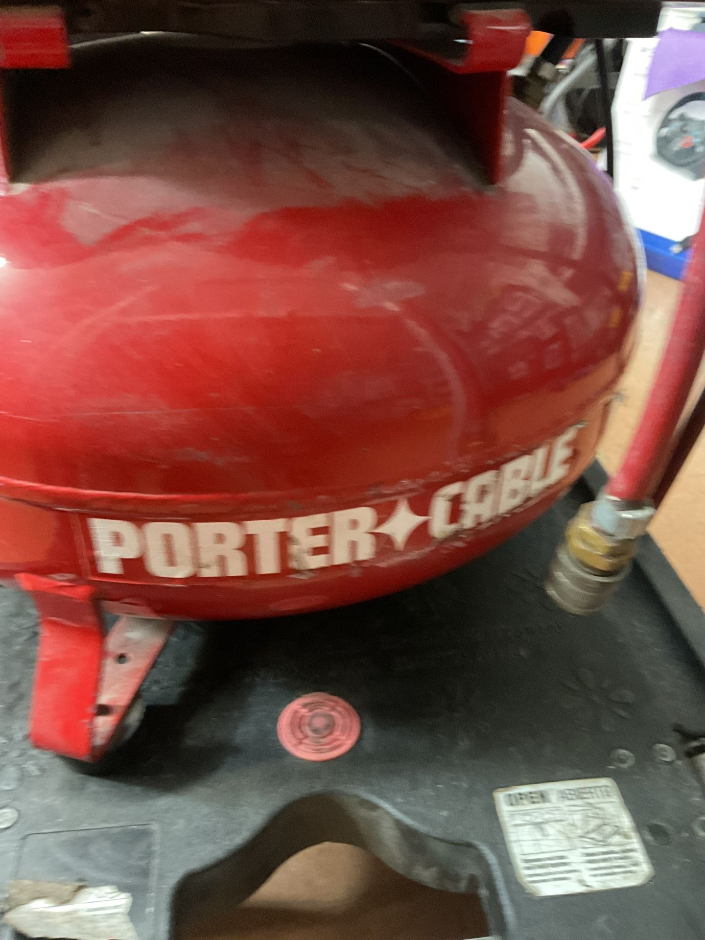 Porter-Cable 135 PSI Pancake Air Compressor – 2.6 SCFM @ 90 PSI, Oil-Free