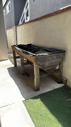 Vegetable garden, backyard garden, planter box